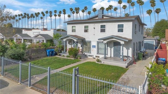 4915 2nd, Los Angeles, CA 90043