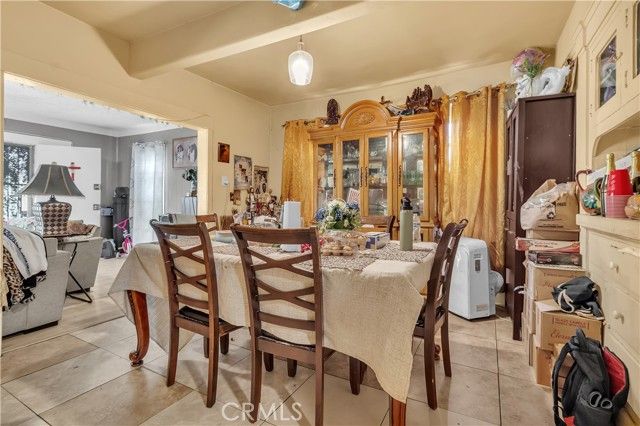 4915 2nd, Los Angeles, CA 90043