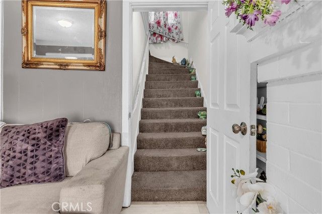 4915 2nd, Los Angeles, CA 90043