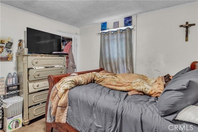 4915 2nd, Los Angeles, CA 90043