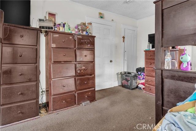 4915 2nd, Los Angeles, CA 90043