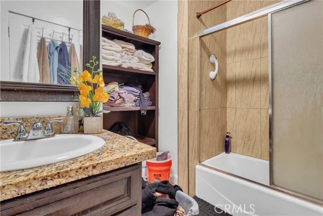 4915 2nd, Los Angeles, CA 90043