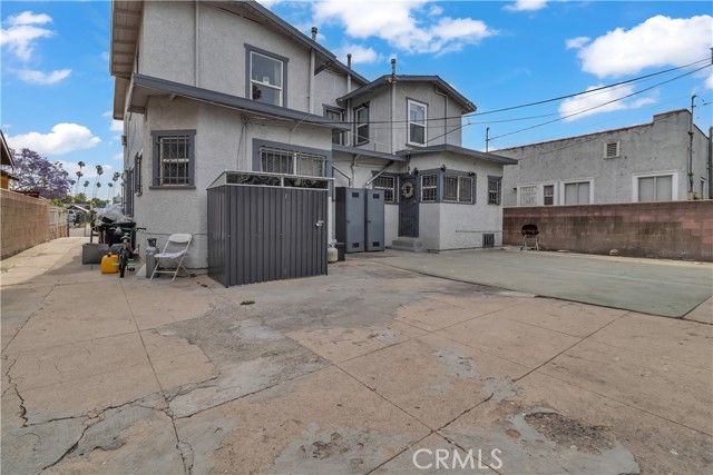 4915 2nd, Los Angeles, CA 90043