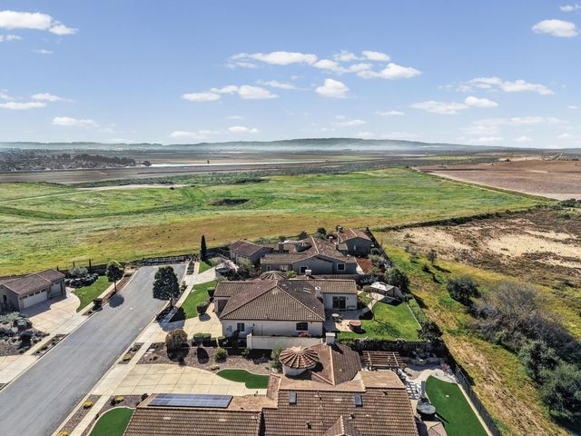 860 Vista Del Rio, Nipomo, CA 93444