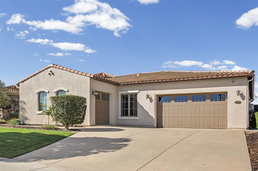 860 Vista Del Rio, Nipomo, CA 93444