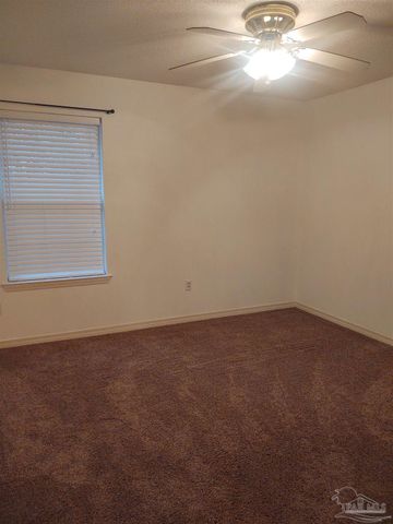 5268 Deerfoot Ln, Milton, FL 32570