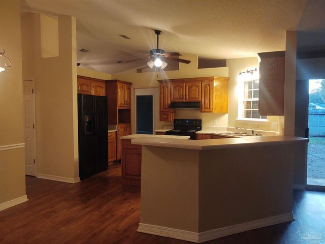 5268 Deerfoot Ln, Milton, FL 32570