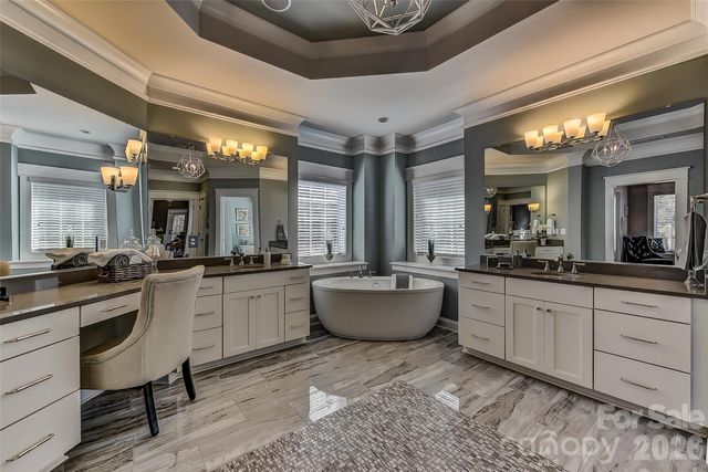 752 Lynderhill Lane, Matthews, NC 28105