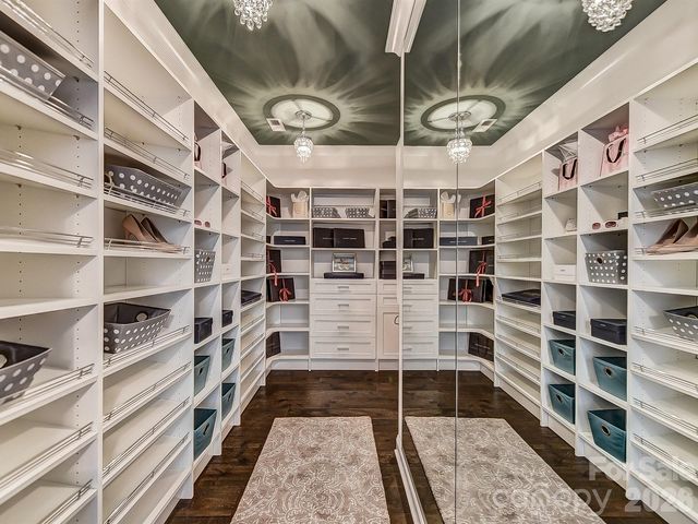 752 Lynderhill Lane, Matthews, NC 28105