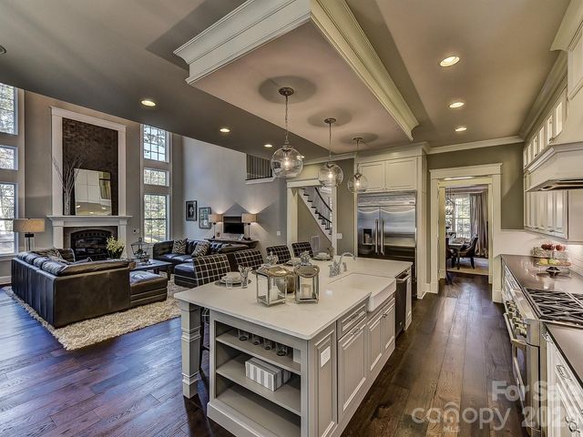 752 Lynderhill Lane, Matthews, NC 28105