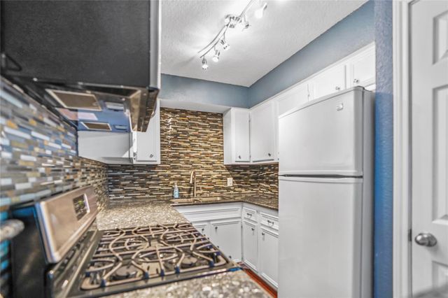 419 Marshall Street 10, Houston, TX 77006