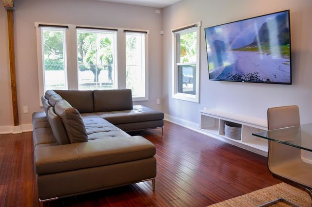 1009 Tequesta Street, Fort Lauderdale, FL 33312