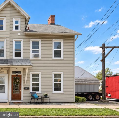 1335 CENTER ST, Bethlehem, PA 18018