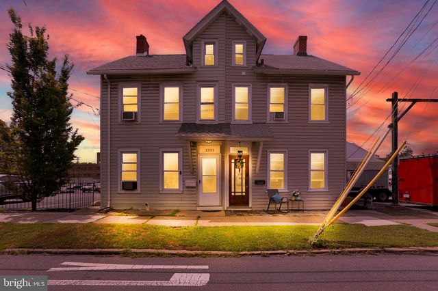 1335 CENTER ST, Bethlehem, PA 18018