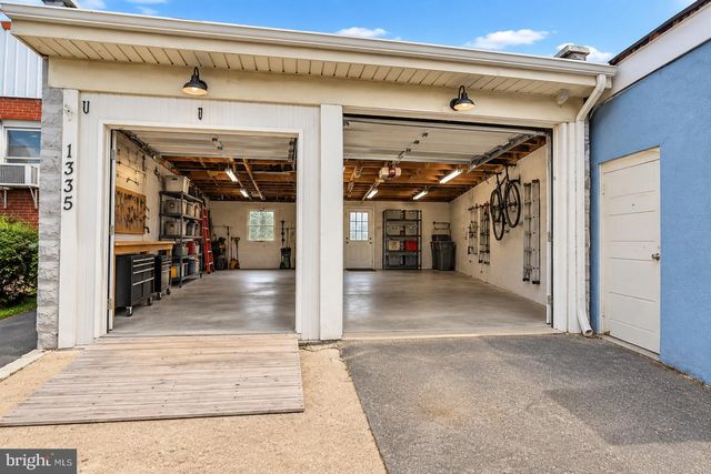 1335 CENTER ST, Bethlehem, PA 18018
