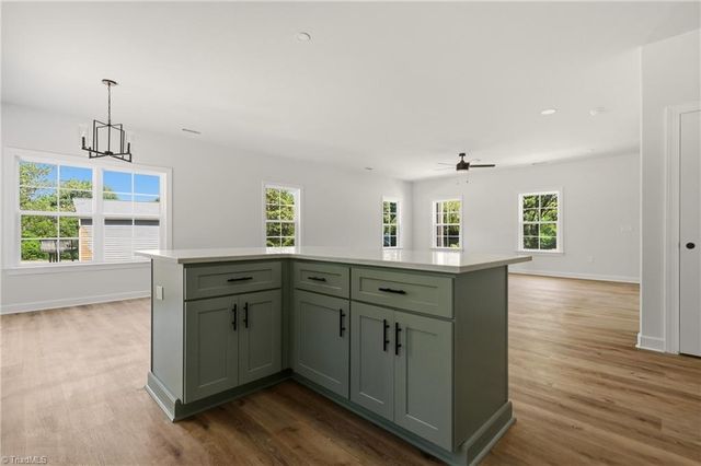 3503 Battleground Avenue, Greensboro, NC 27410