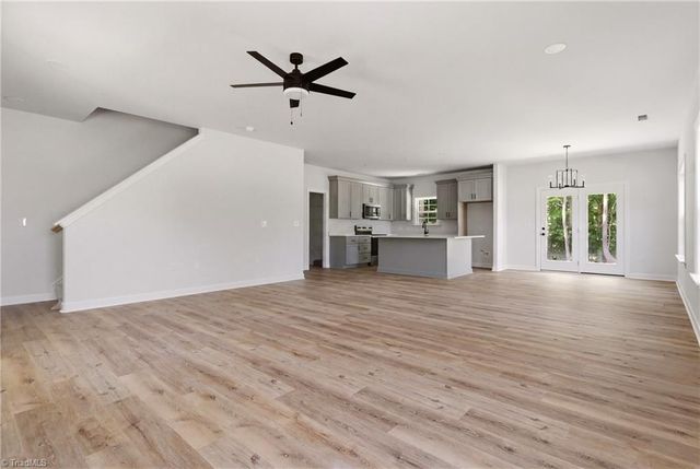 3503 Battleground Avenue, Greensboro, NC 27410