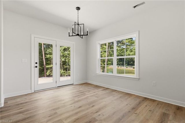 3503 Battleground Avenue, Greensboro, NC 27410