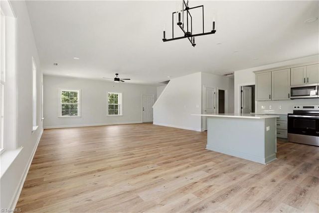 3503 Battleground Avenue, Greensboro, NC 27410