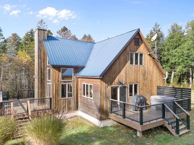 17 Scoot Circle, Wilmington, VT 04360