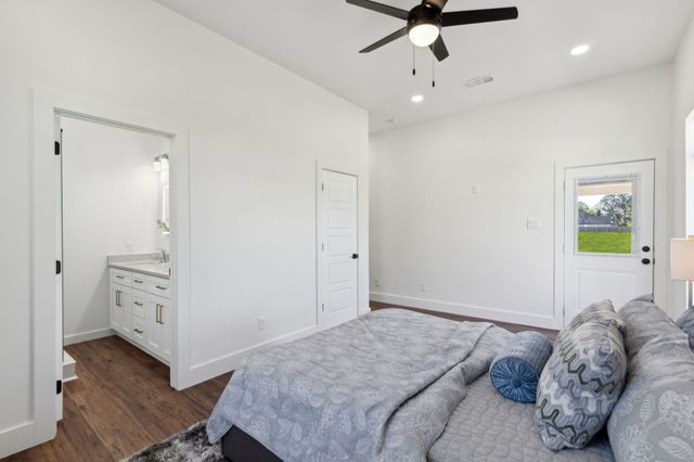 363 Cross Tie Ranch Road, Trinidad, TX 75163