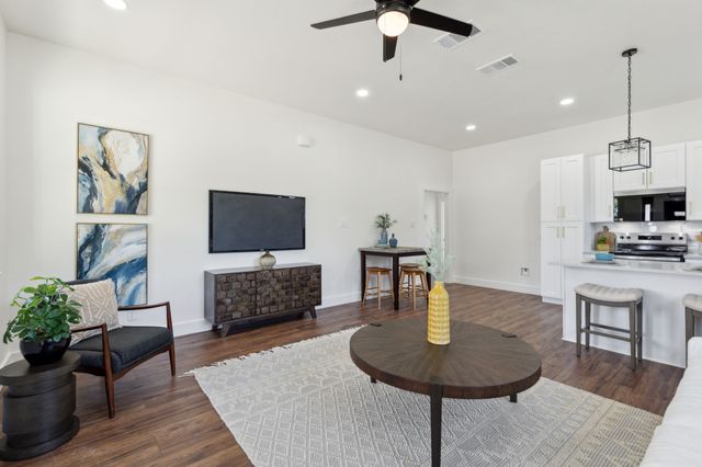 363 Cross Tie Ranch Road, Trinidad, TX 75163