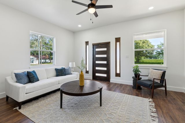 363 Cross Tie Ranch Road, Trinidad, TX 75163