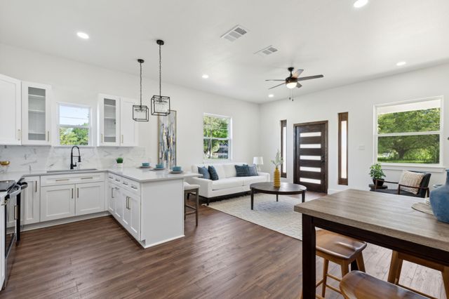 363 Cross Tie Ranch Road, Trinidad, TX 75163