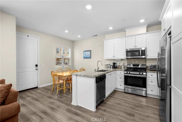 22886 Concord, Saugus, CA 91350