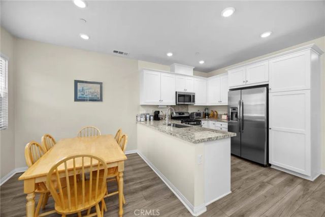 22886 Concord, Saugus, CA 91350