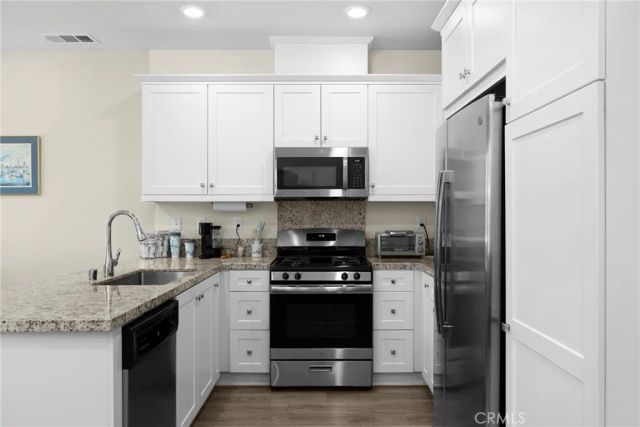 22886 Concord, Saugus, CA 91350