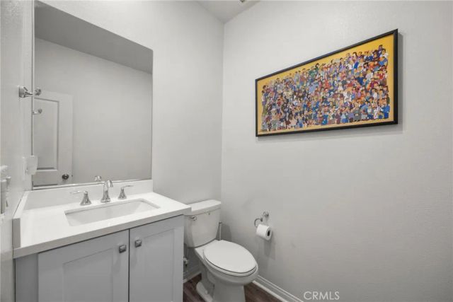 22886 Concord, Saugus, CA 91350