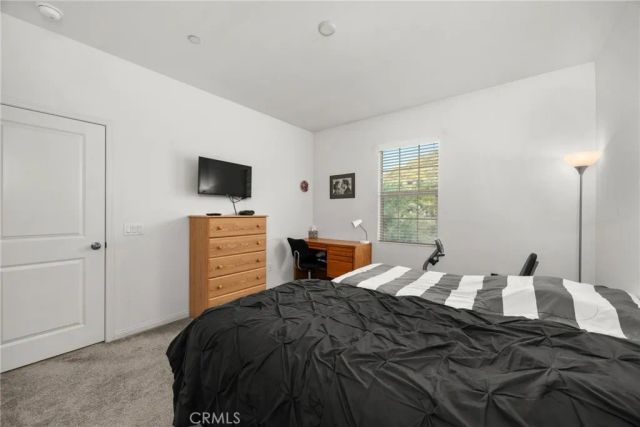 22886 Concord, Saugus, CA 91350