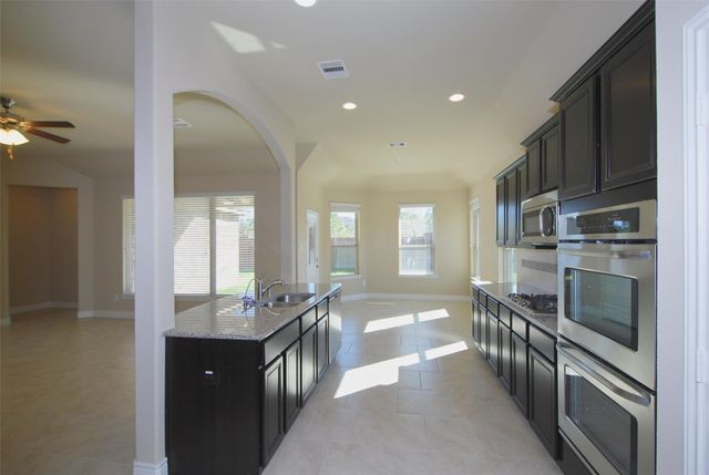 5607 S Denham Ridge Lane, Spring, TX 77389