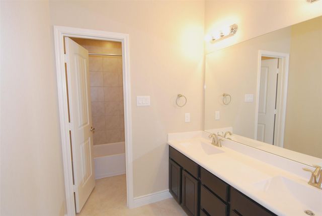 5607 S Denham Ridge Lane, Spring, TX 77389