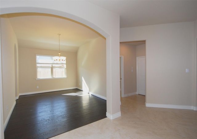 5607 S Denham Ridge Lane, Spring, TX 77389
