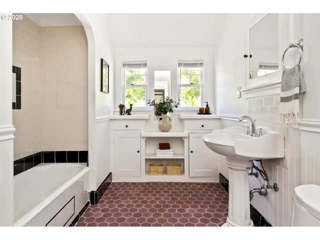 6627 Se 34TH Ave, Portland, OR 97202