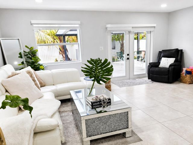 1902 Baythorne Road, West Palm Beach, FL 33415