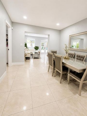 1902 Baythorne Road, West Palm Beach, FL 33415