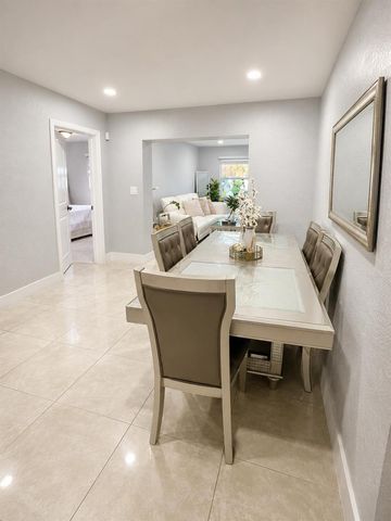 1902 Baythorne Road, West Palm Beach, FL 33415