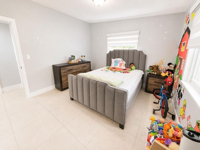 1902 Baythorne Road, West Palm Beach, FL 33415