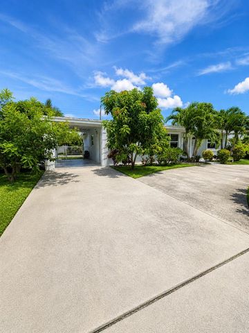 1902 Baythorne Road, West Palm Beach, FL 33415