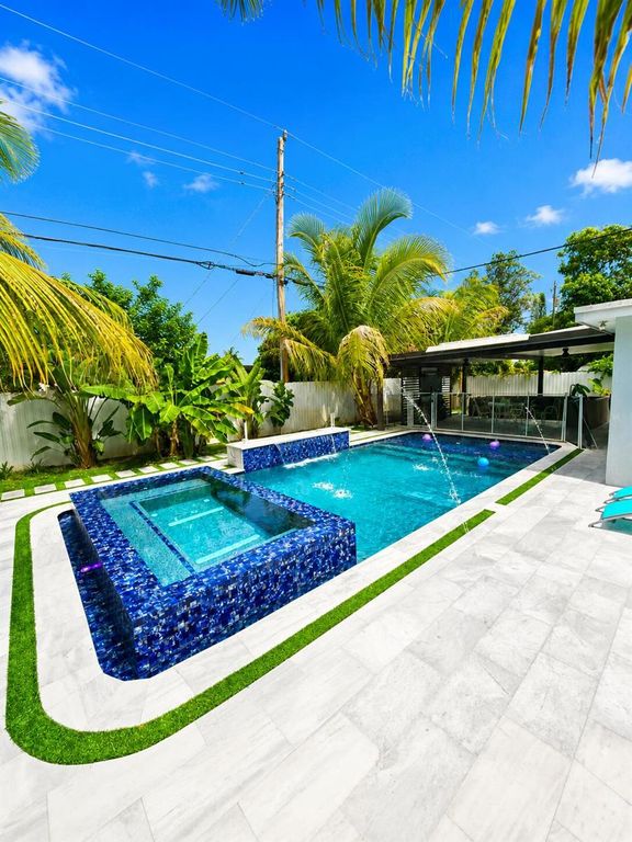 1902 Baythorne Road, West Palm Beach, FL 33415