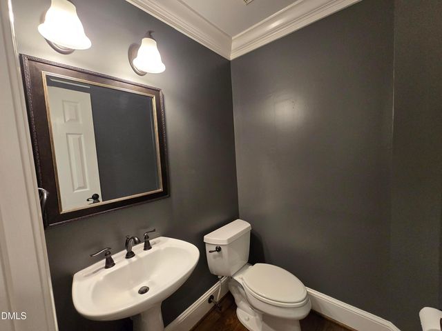 102 Eyemouth Court, Cary, NC 27513