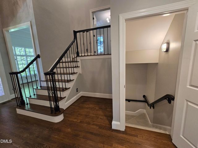 102 Eyemouth Court, Cary, NC 27513