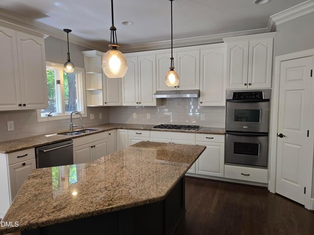 102 Eyemouth Court, Cary, NC 27513