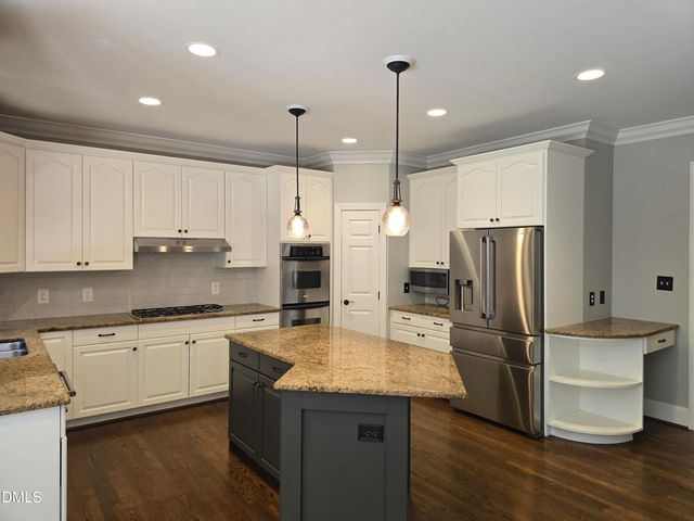 102 Eyemouth Court, Cary, NC 27513