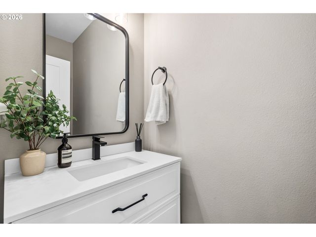 5803 Ne 125TH Cir, Vancouver, WA 98686
