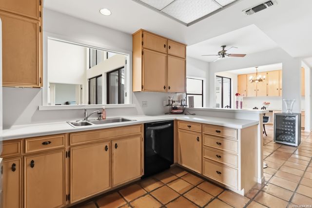 7609 N Songbird, San Antonio, TX 78229