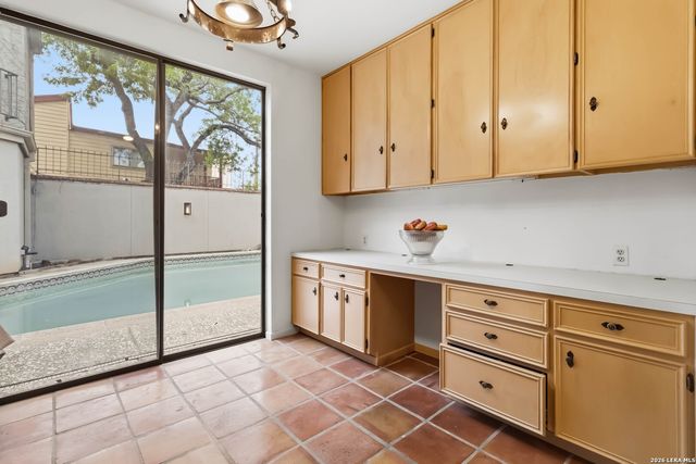 7609 N Songbird, San Antonio, TX 78229